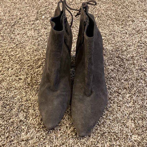 Grey suede Stuart Weitzman heeled booties boots size 8.5 tie back - Picture 5 of 9